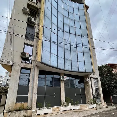 D&e * Tirana