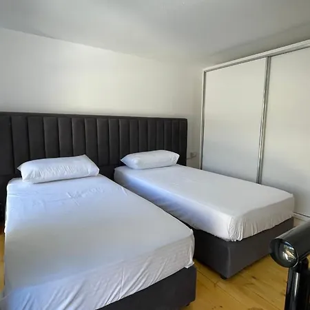 Apartment D&e